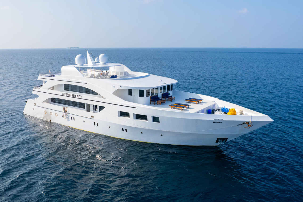 Emperor Serenity liveaboard, Maldives