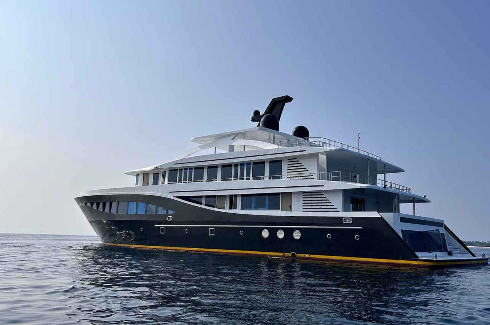 Emperor Explorer II liveaboard, Maldives
